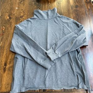 Varley Gray Turtleneck Sweatshirt